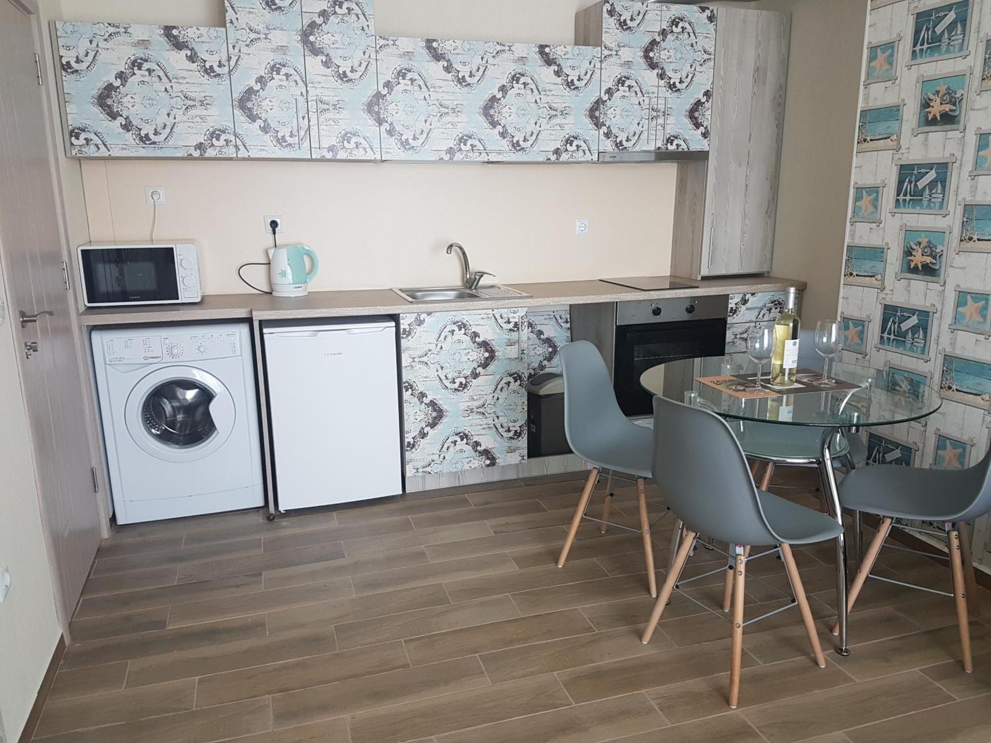 Apart Hotel Iglika Pomorie Bagian luar foto