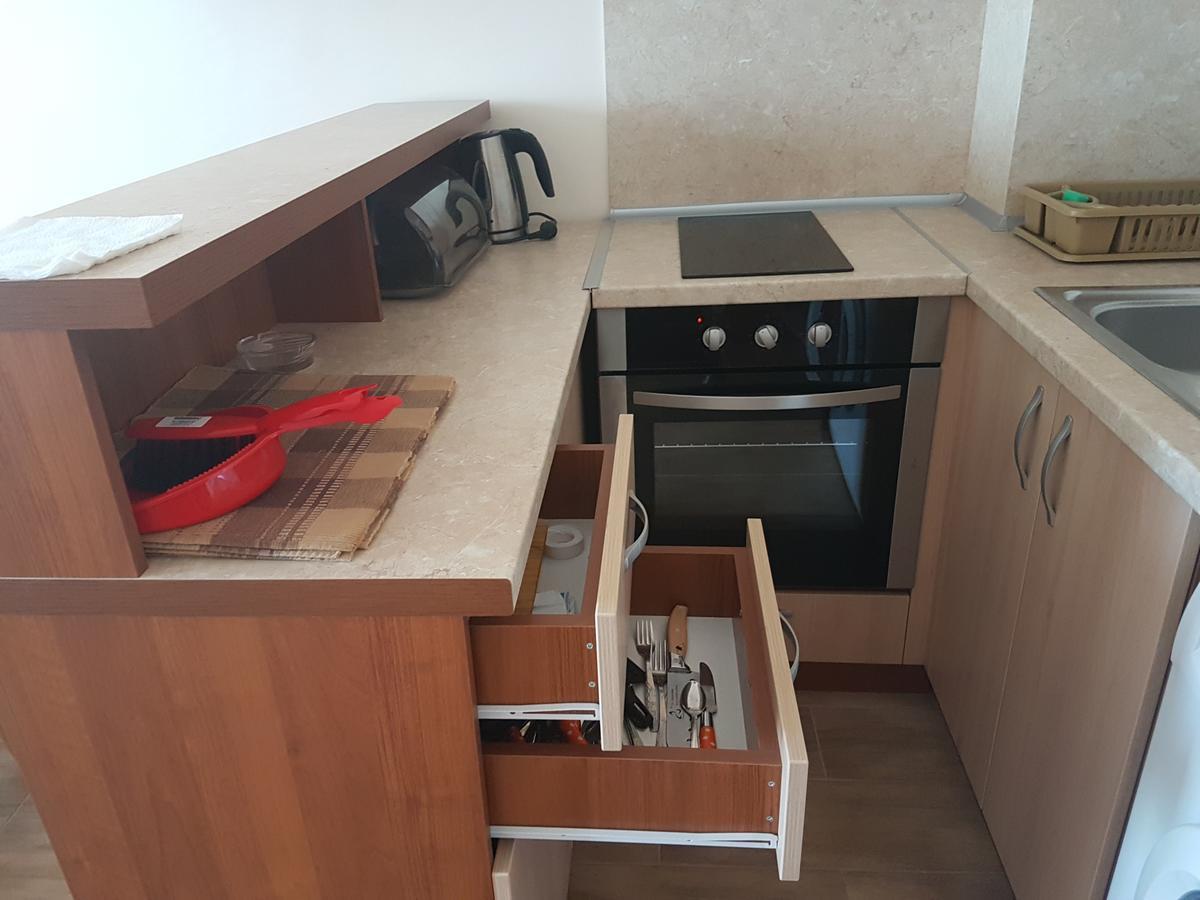 Apart Hotel Iglika Pomorie Bagian luar foto