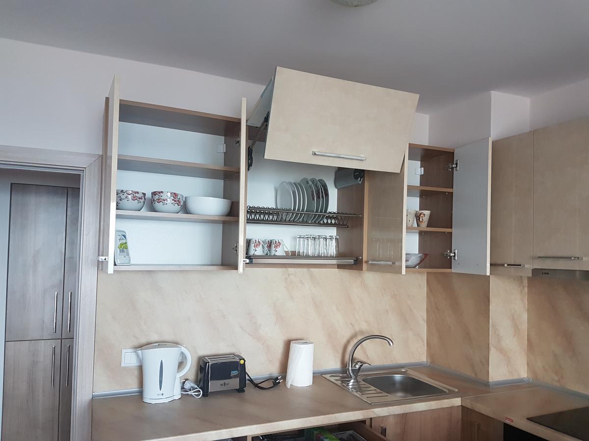 Apart Hotel Iglika Pomorie Bagian luar foto