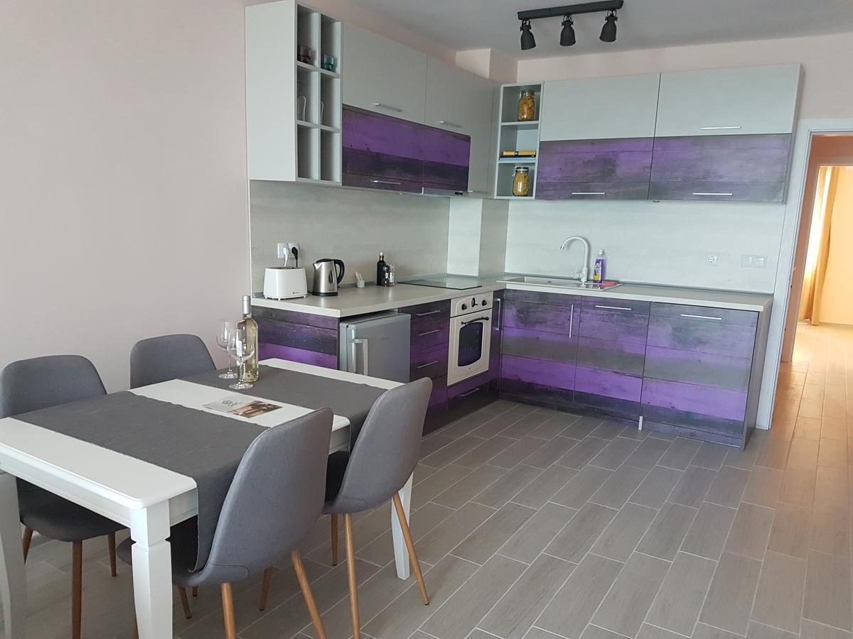 Apart Hotel Iglika Pomorie Bagian luar foto