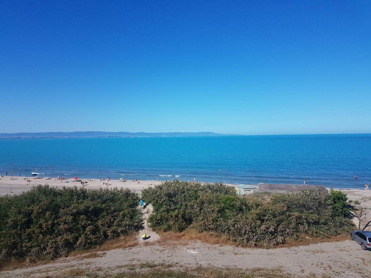 Apart Hotel Iglika Pomorie Bagian luar foto